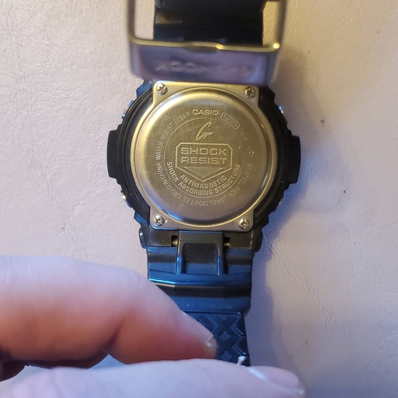 Casio G-Shock Watch GA-201 - Picture 3 of 3